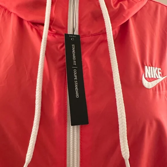 NWT Women's Nike Sportswear Heritage Crop Windrunner Jacket - Picture 4 of 8